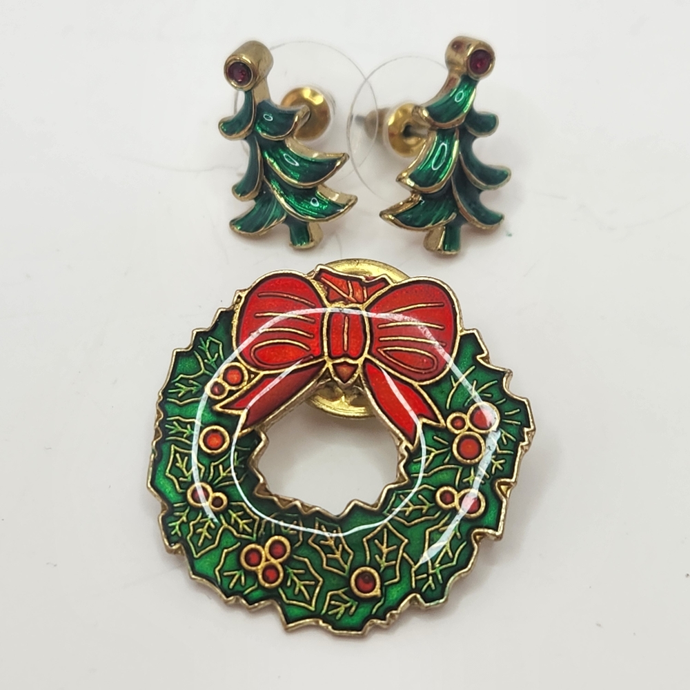Festive Christmas Wreath Brooch and Tree Earrings Set
